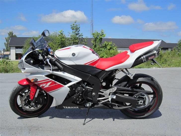 Yamaha R1 billede 10