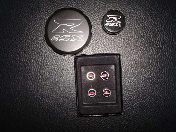 Suzuki GSXR 750 - Så blev der lige købt lidt mere gejl ;) billede 8