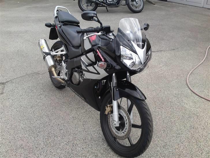 Honda CBR 125 R billede 1