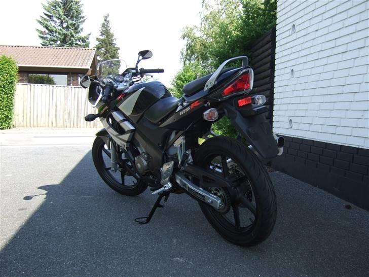 Honda CBR 125 R billede 2