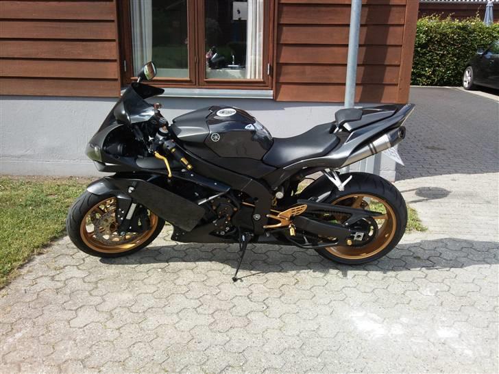 Yamaha Yzf R1 2008 billede 2