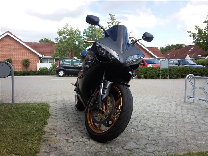 Yamaha Yzf R1 2008 billede 3