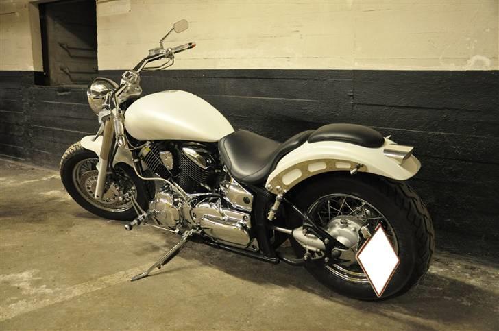 Yamaha xvs 1100 Dragstar classic - I får hende også lige bagfra billede 3