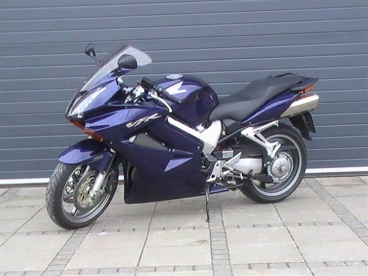 Honda VFR 800 Vtec billede 3