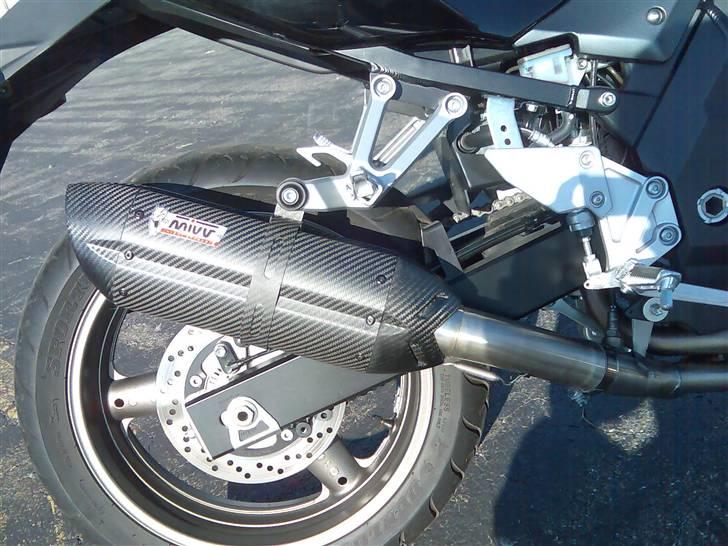 Suzuki SV 650 SA - Det er torden kilden rigtig ond lyd på den fede måde billede 6