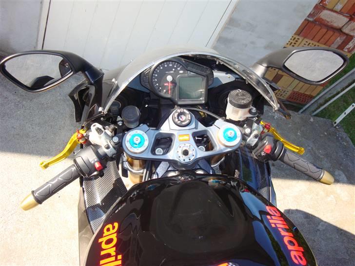 Aprilia RSV Mille Factory R billede 5