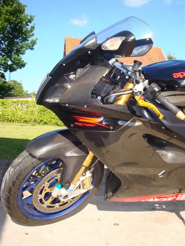 Aprilia RSV Mille Factory R billede 6