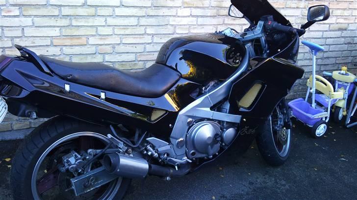 Kawasaki zzr 600 (zx600d) solgt billede 5