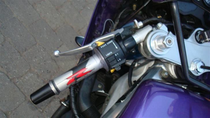 Suzuki gsxr 750 w(solgt) billede 17