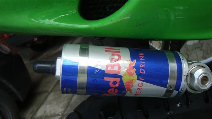 Kawasaki ZX9R Ninja - Gas dæmperen forklædt som RED BULL CAN billede 14