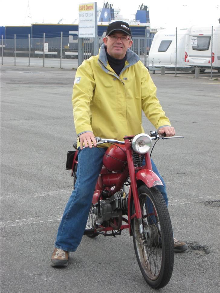 Moto Guzzi California 1100 - Min anden motorcykel er en Moto Guzzi Cardellino 65cubic, fra 1956. Jeg købte den i England sidste år, og jeg genoprette den. Min første motorcykel restaurering projekt billede 2