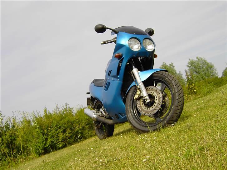 Suzuki GSX-R250 billede 13