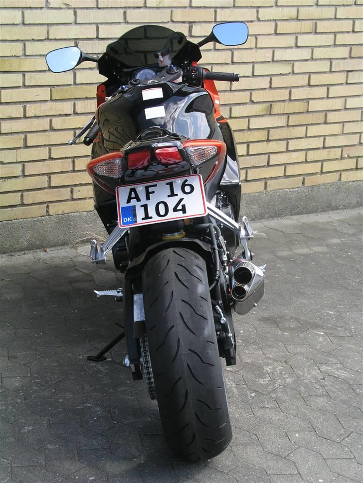 Suzuki GSX-R 750 - Så finder man vidst ikke en bedre røv?? billede 7