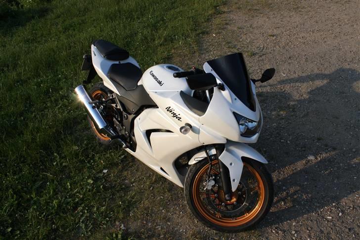 Kawasaki Ninja 250R (SOLGT) billede 4