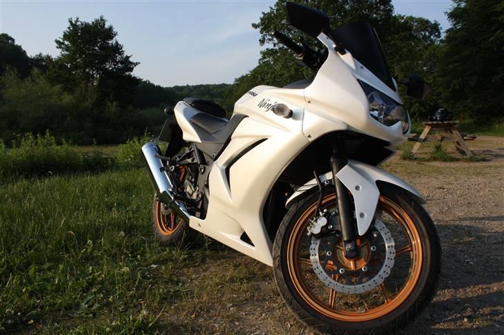 Kawasaki Ninja 250R (SOLGT) billede 11