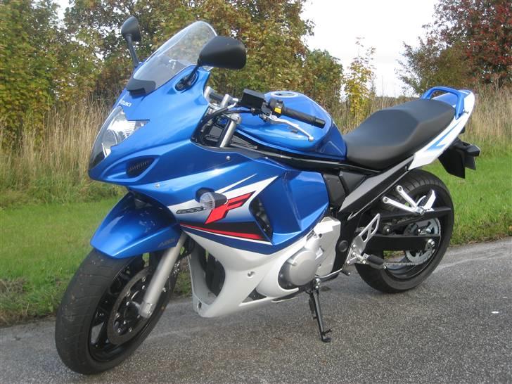 Suzuki GSX 650-FA billede 1
