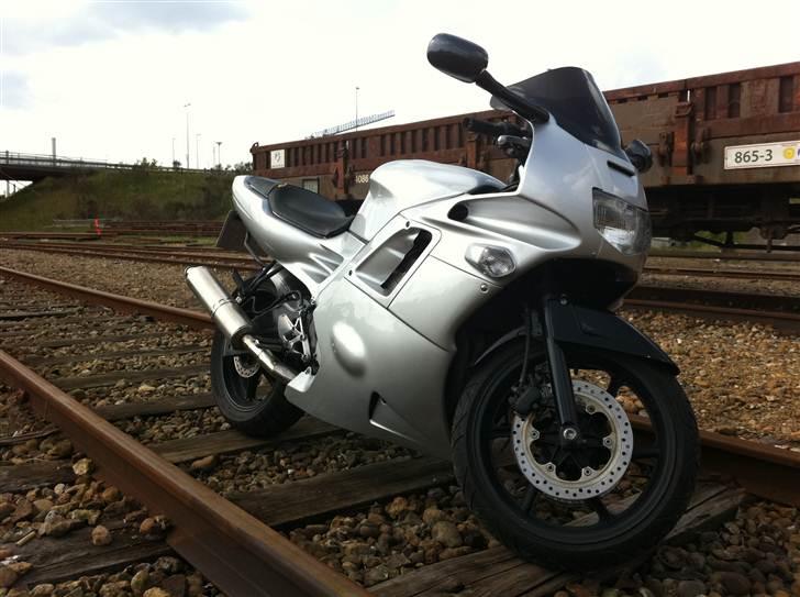 Honda >CBR 600 F2< billede 1