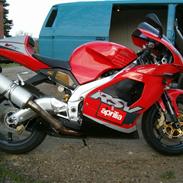 Aprilia RSV 1000