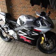 Honda cbr 954 RR (SOLGT)
