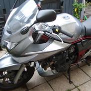 Suzuki GSF650/S