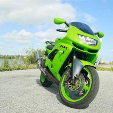 Kawasaki ZX9R