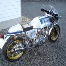 Ducati 900 SS