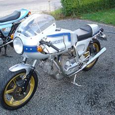 Ducati 900 SS