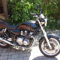 Kawasaki zephyr
