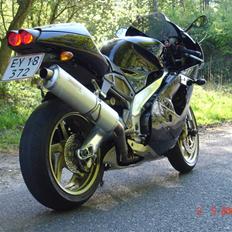 Aprilia RSV 1000