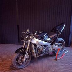 Kawasaki ZXR400 Streetfighter