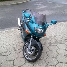 Kawasaki zzr 600  solgt