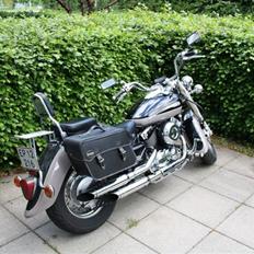 Yamaha Dragstar Classic - SOLGT