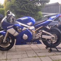 Yamaha YZF R6 Solgt!!!
