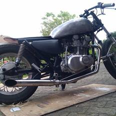 Suzuki - GS 400 -