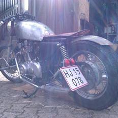 Suzuki - GS 400 -