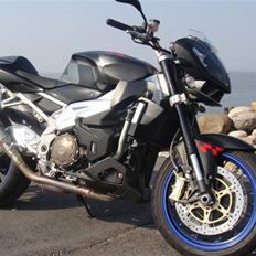Aprilia TUONO 1000 R 