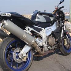 Aprilia TUONO 1000 R 