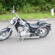 Suzuki intruder vs1400 (solgt)