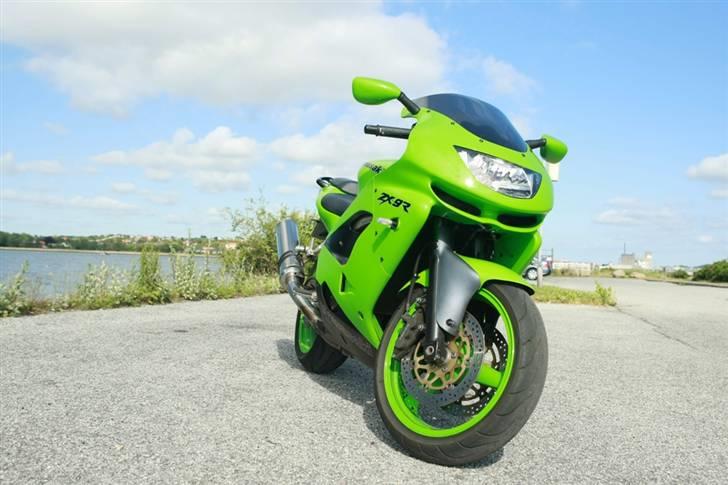 Kawasaki ZX9R billede 3