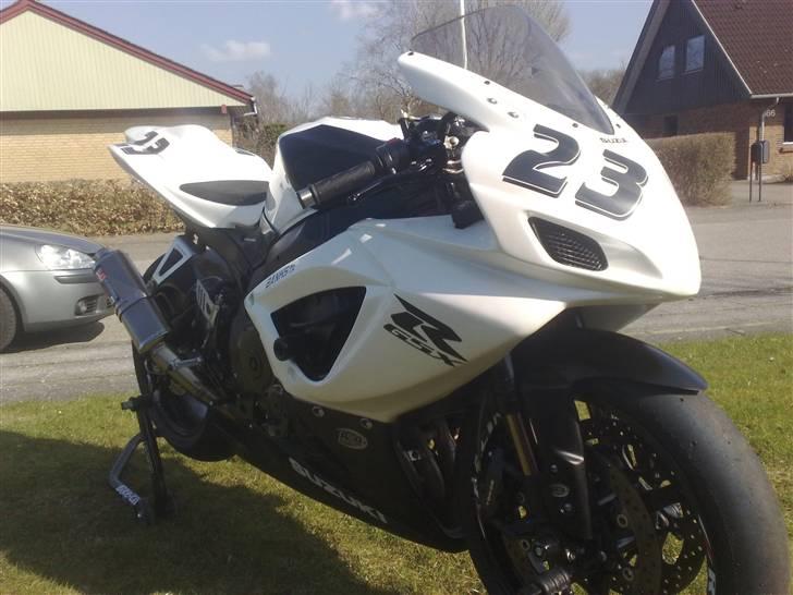 Suzuki GSXR 750 K7 BANERACER. SOLGT 8/10-12 billede 8