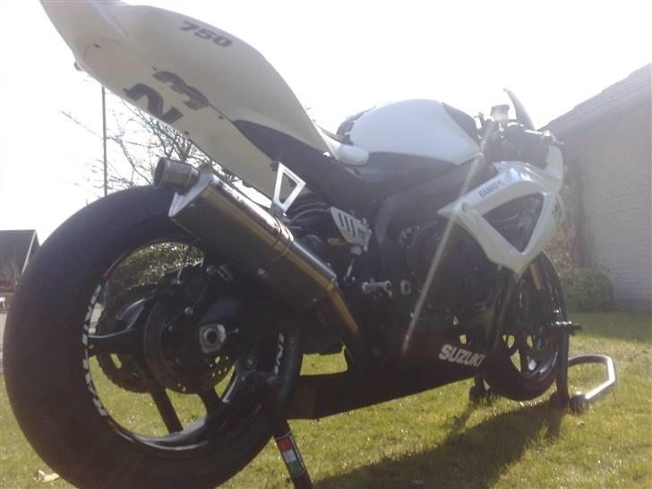 Suzuki GSXR 750 K7 BANERACER. SOLGT 8/10-12 billede 11