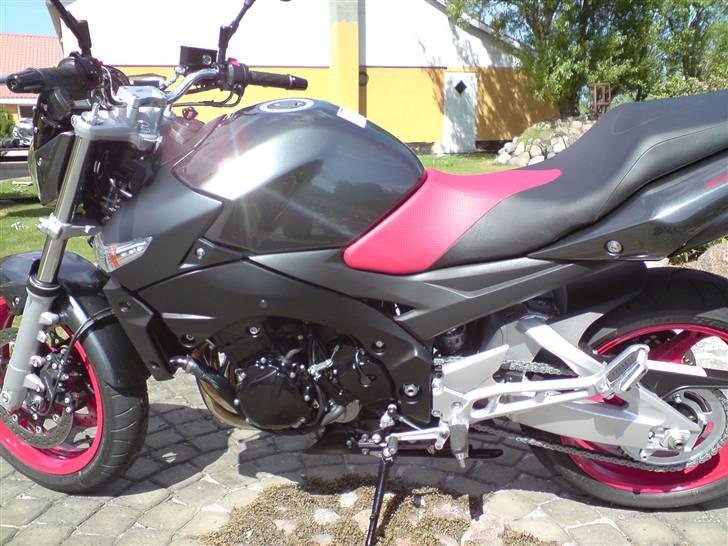 Suzuki GSR billede 4