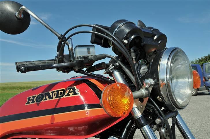 Honda CB 750 F - Brugsspor, lige som det skal være billede 5