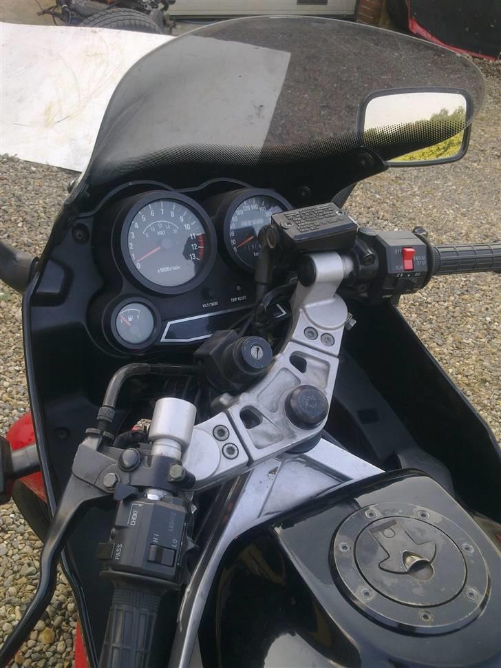 Kawasaki GPZ 600R billede 2