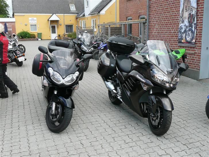 Kawasaki GTR 1400 billede 1