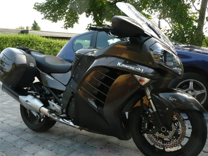 Kawasaki GTR 1400 billede 3