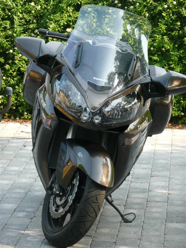 Kawasaki GTR 1400 billede 5