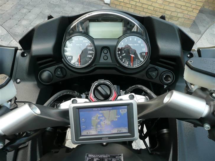 Kawasaki GTR 1400 billede 6