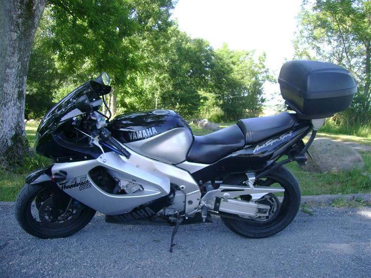 Yamaha YZF 1000 R SOLGT billede 2