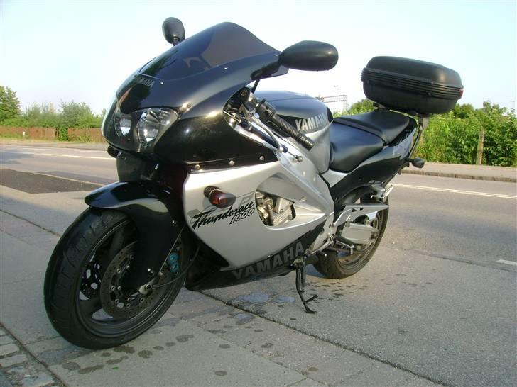 Yamaha YZF 1000 R SOLGT billede 3